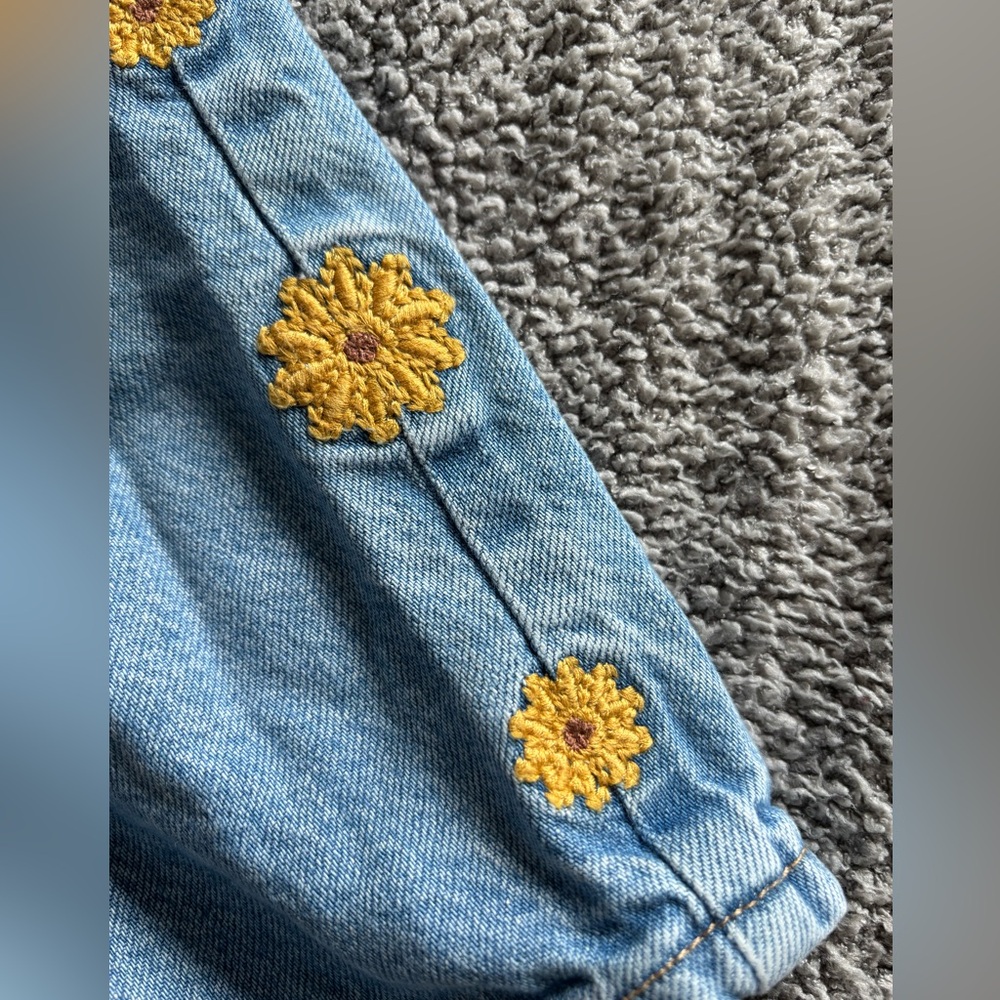 Zara kids Denim Overalls with Yellow Floral Embroidery - Picture 4 of 4
